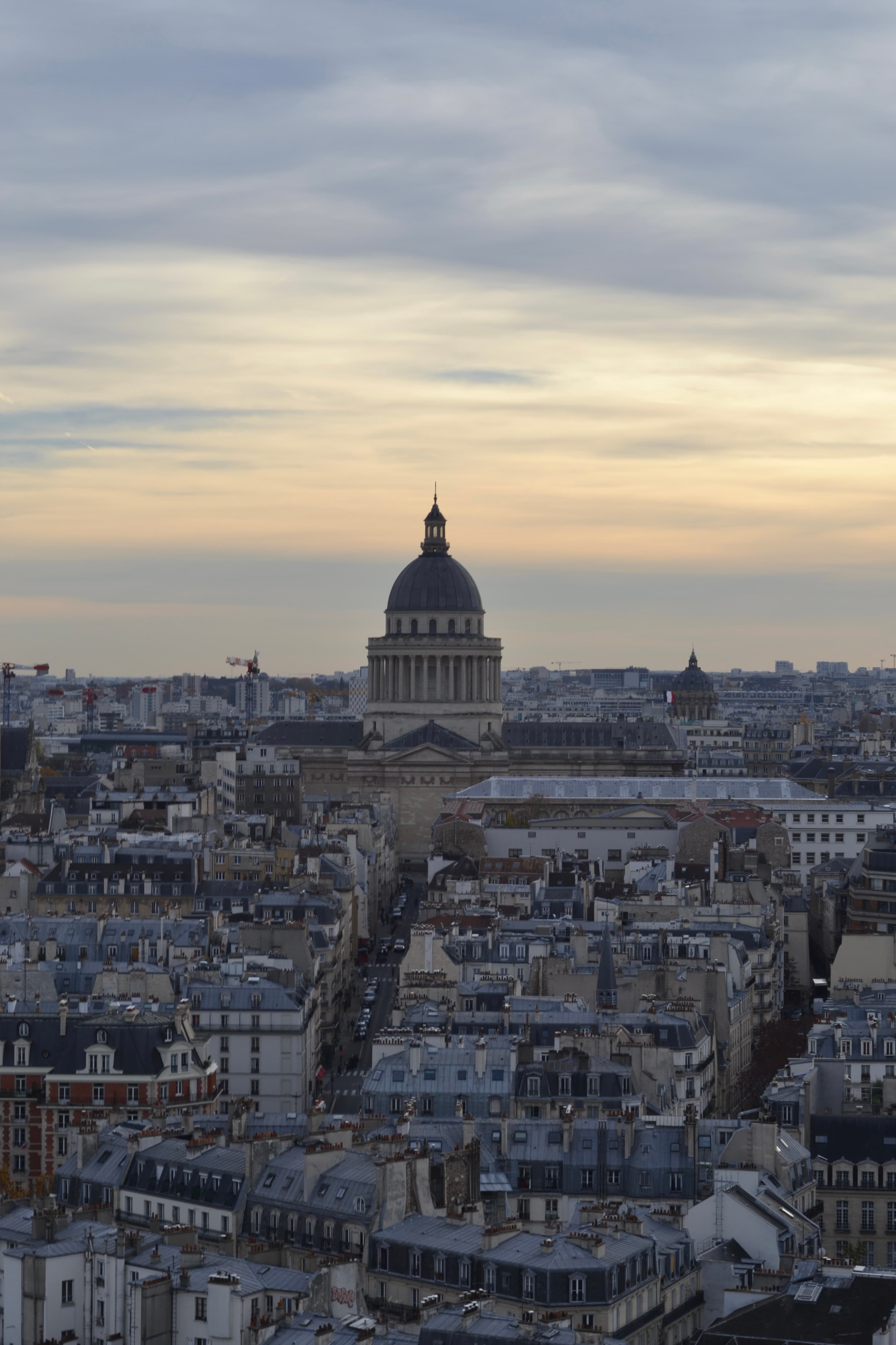 Carte / ambiance Paris (placeholder)